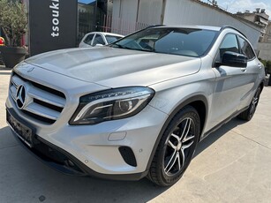 Mercedes-Benz GLA 200 '16 Night + Urban Packet