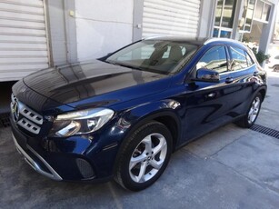 MERCEDES GLA 180 URBAN