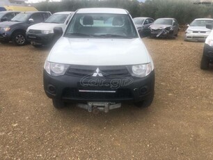 MITSUBISHI L200 2013