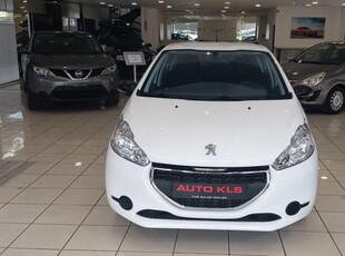 PEUGEOT 208 4/2015 2015