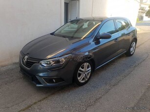 RENAULT MEGANE Απο γενικό service 2016