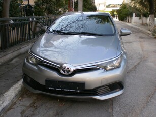 TOYOTA AURIS 2017