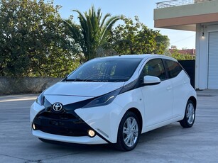 TOYOTA AYGO X