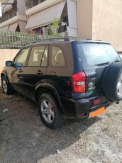 TOYOTA RAV4 2.0 Executive 2004