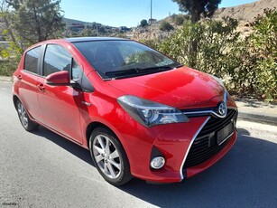 Toyota Yaris '15 1.5 HYBRID STYLE PANORAMA