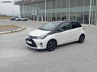 TOYOTA YARIS 1.5 Hybrid BiTone