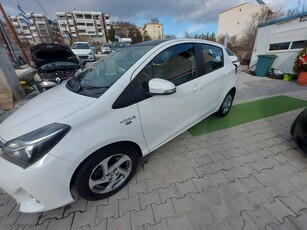 TOYOTA YARIS 1.5 Hybrid Style 2015