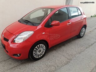 TOYOTA YARIS 2011