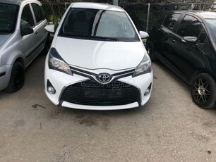 TOYOTA YARIS 2015