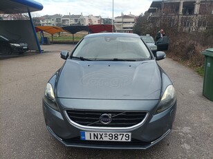 Volvo V40 '15 D2