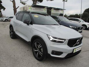 VOLVO XC 40