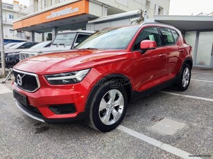 VOLVO XC 40 T3 Momentum 163 PS Geartronic 2020