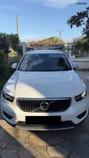 Volvo XC40 '21 T3 MOMENTUM