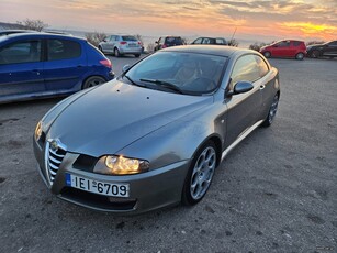 Alfa Romeo GT '05