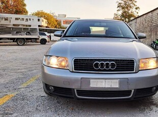 Audi A4 '04 1.6