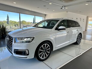 Audi Q7 '18 Plug in Diesel e-Tron