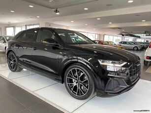 Audi Q8 '22 S LINE