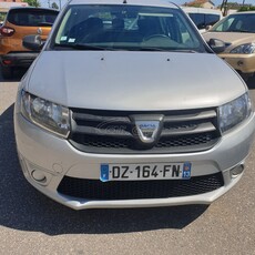 Dacia Sandero '16 music