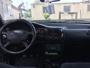 Ford Escort '97 GHIA 1.4