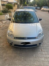 Ford Fiesta '02 Ghia