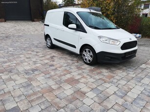 Ford Transit Courier '17