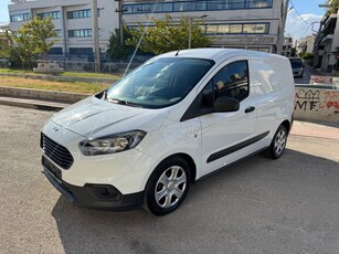 Ford Transit Courier '23