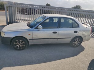 Hyundai Accent '01