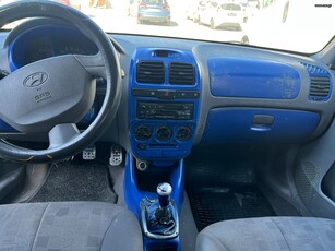 Hyundai Accent '04