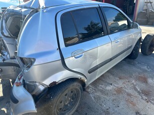 Hyundai Getz '03 ΜΕ ΖΗΜΙΑ ΣΤΟ ΣΚΑΦΟΣ