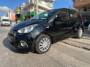 Hyundai i 10 '14 FIFA World Cup