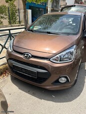 Hyundai i 10 '14 FIFA WORLD CUP EDITION