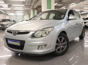 Hyundai i30 1.4 (2010)