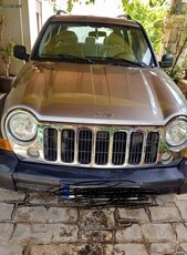 Jeep Cherokee '05 2.4 LIMITED