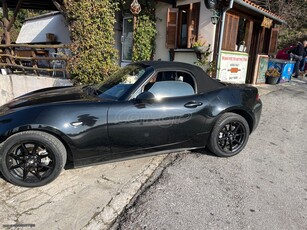 Mazda MX-5 '19 Attraction