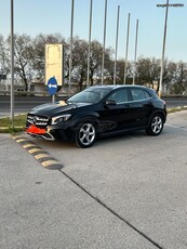 Mercedes-Benz 200 '19 GLA