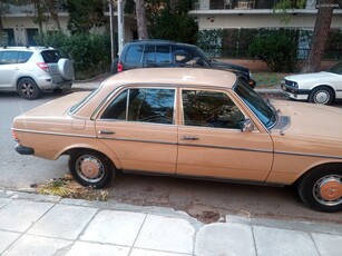 Mercedes-Benz 200 '78