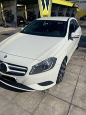 Mercedes-Benz A 180 '14 BLUEEFFICIENCY EDITION STYLE