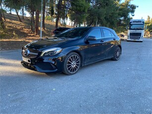 Mercedes-Benz A 180 '17 D AMG-LINE 7G-DCT