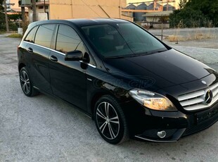 Mercedes-Benz B 180 '12