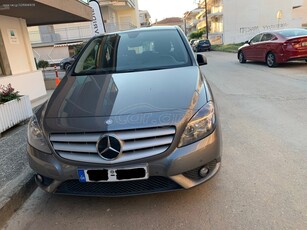 Mercedes-Benz B 180 '13