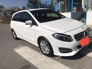 Mercedes-Benz B 180 '15 BlueEFFICIENCY 7G-DCT