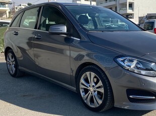 Mercedes-Benz B 180 '17 SPORTPAKET