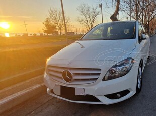 Mercedes-Benz B 200 '12 Blue efficiency