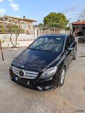 Mercedes-Benz B 200 '13