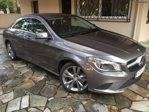 Mercedes-Benz CLA 200 '14 CLA Coupé 200 Urban 7G-DCT