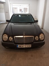 Mercedes-Benz E 200 '00 E 200