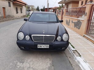 Mercedes-Benz E 200 '01