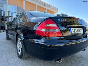 Mercedes-Benz E 200 '04