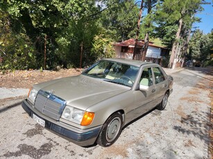 Mercedes-Benz E 200 '90