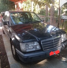 Mercedes-Benz E 200 '94 AUTOMATIC